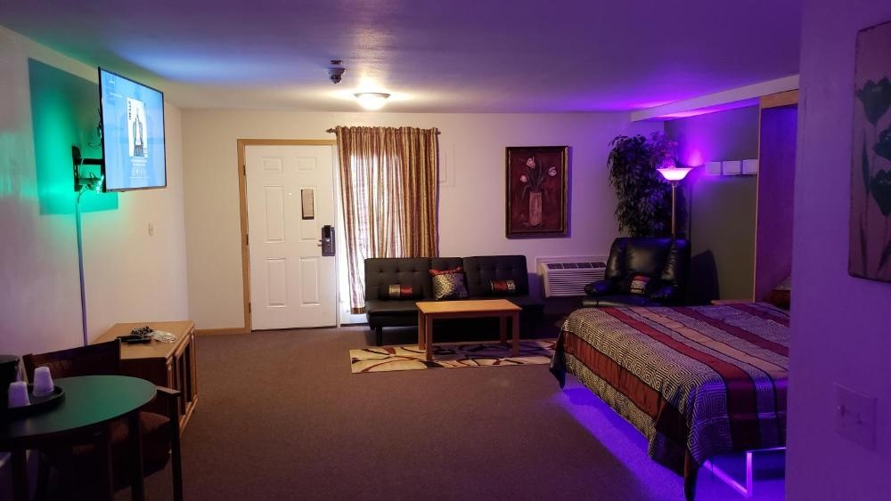 Room image 4